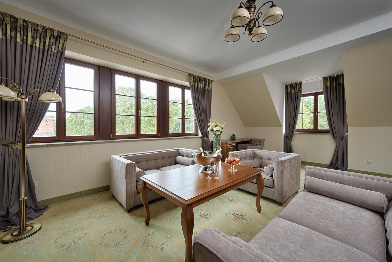 Hotel Palac Poledno 外观 照片